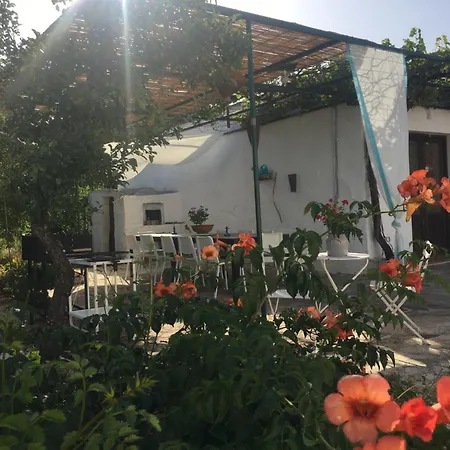 Casa vacanze Trullo Giardino Sotto La Luna Ceglie Messapica